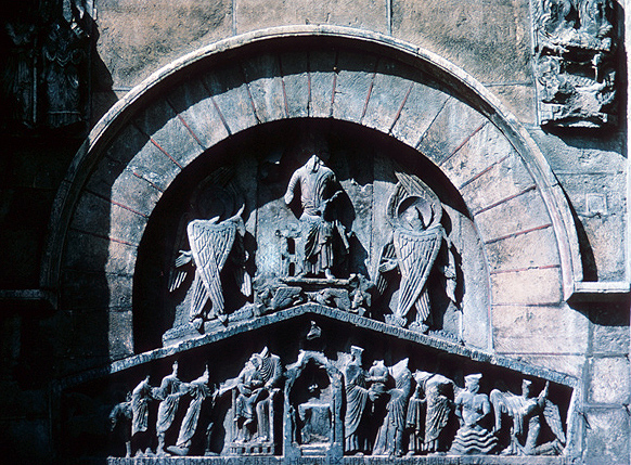 France, Clermont-Ferrand: Church, Notre-Dame-du-Port