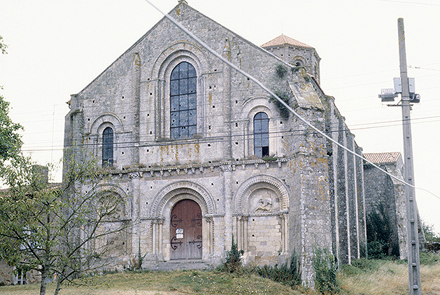 France, Parthenay-le-Vieux: Church, St.-Pierre