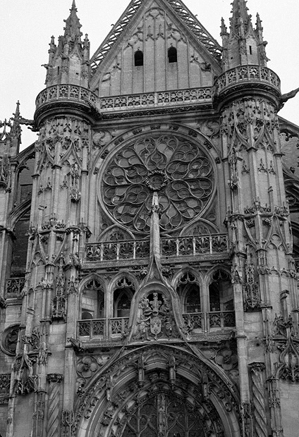 France, Senlis: Cathedral, Notre Dame