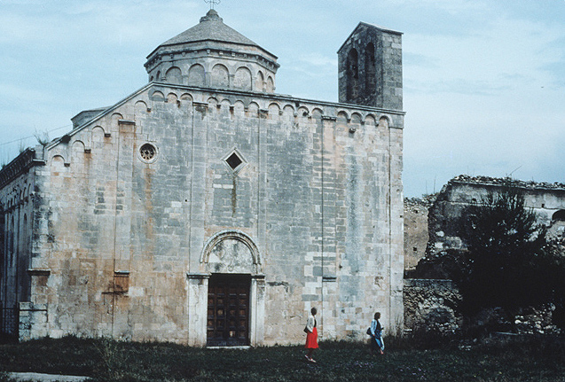 Italy, Siponto: Church, S. Leonardo in Lama Volara