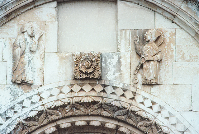 Italy, Siponto: Church, S. Leonardo in Lama Volara
