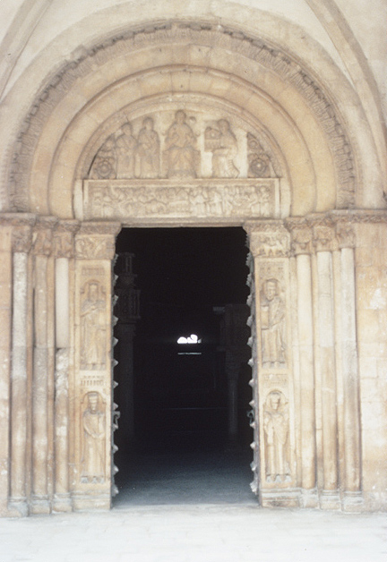 Italy, San Clemente a Casauria: Church