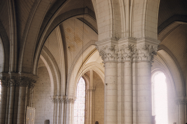 France, Poitiers: Cathedral, Pierre