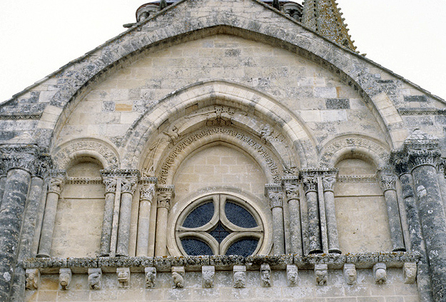 France, Aulnay-de-Saintonge: Church, Pierre