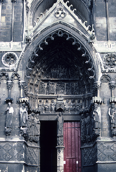 Exterior, facade, left door