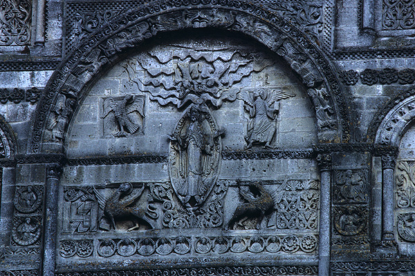 Exterior, tympanum