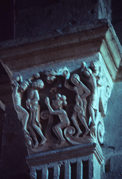 Exterior, capital