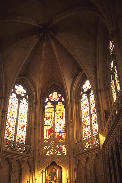 Interior, choir vaults