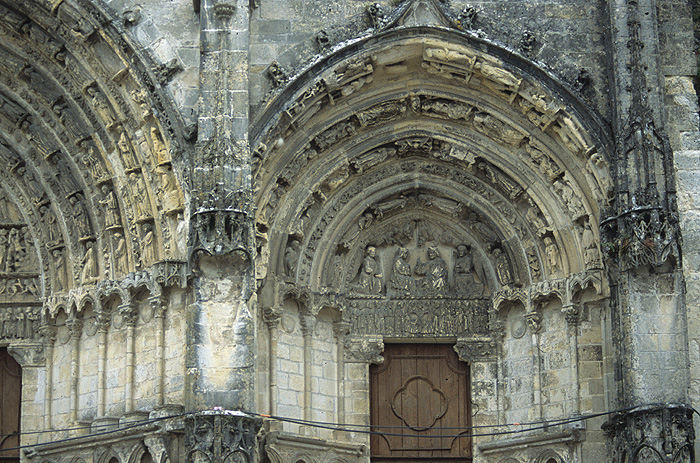 Exterior, tympanum