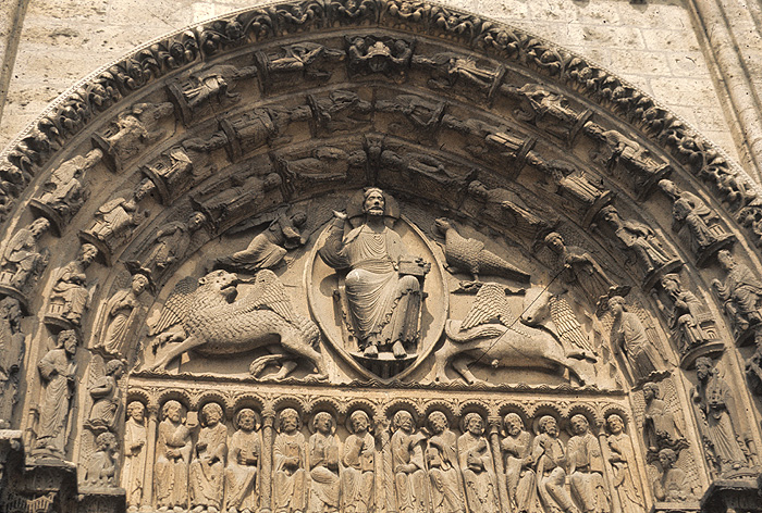 Exterior, central tympanum