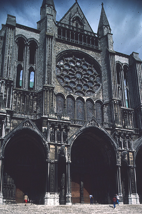 Exterior, south transept, facade