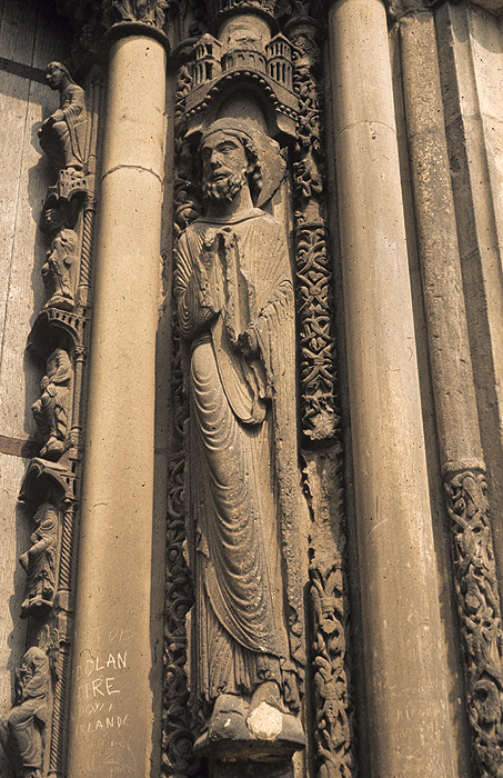 Exterior, right jambs