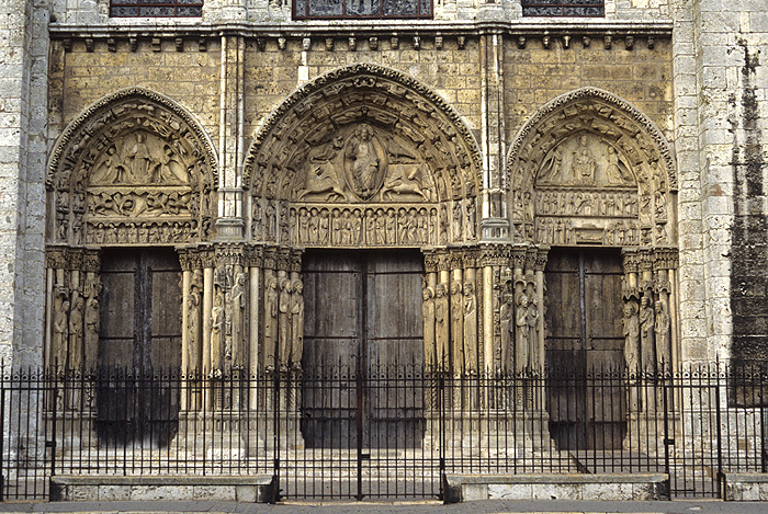 Exterior, royal portal