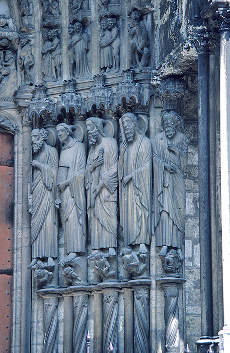 Exterior, central bay, right jamb figures