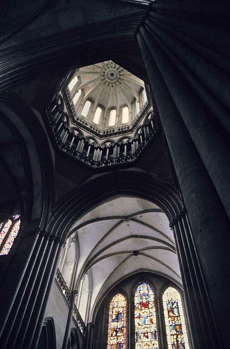 Interior, lanterns