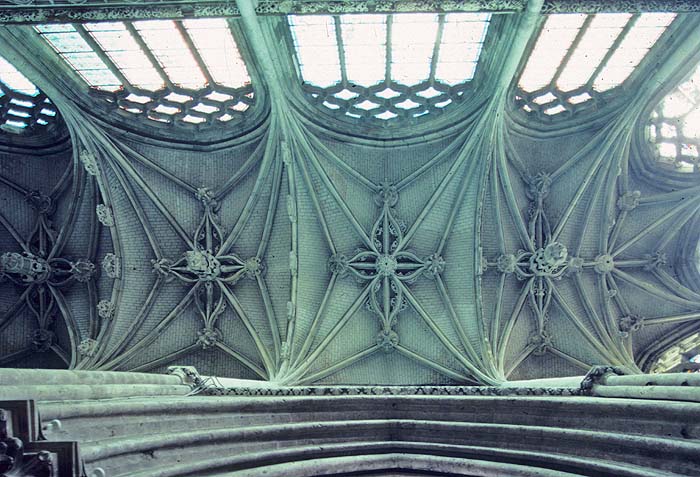Interior, vault, straight up