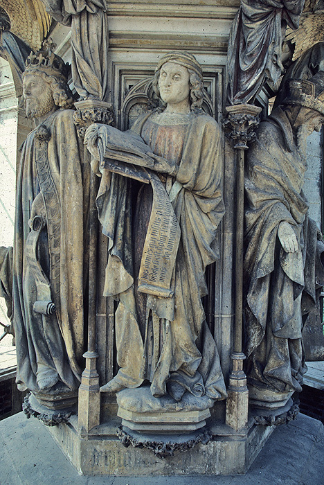 Exterior, Well of Moses
