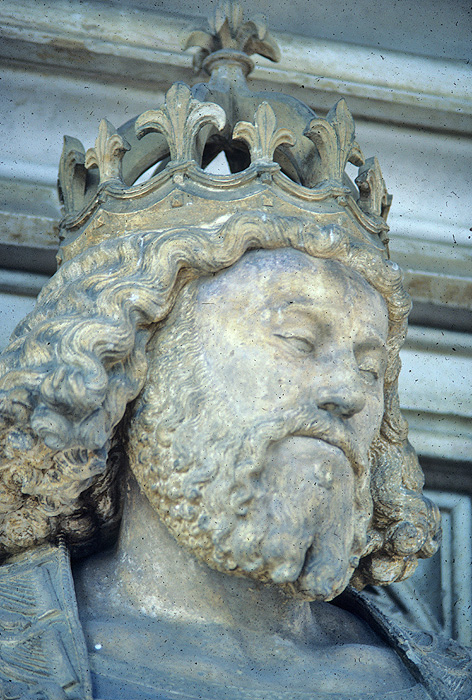 Exterior, Well of Moses