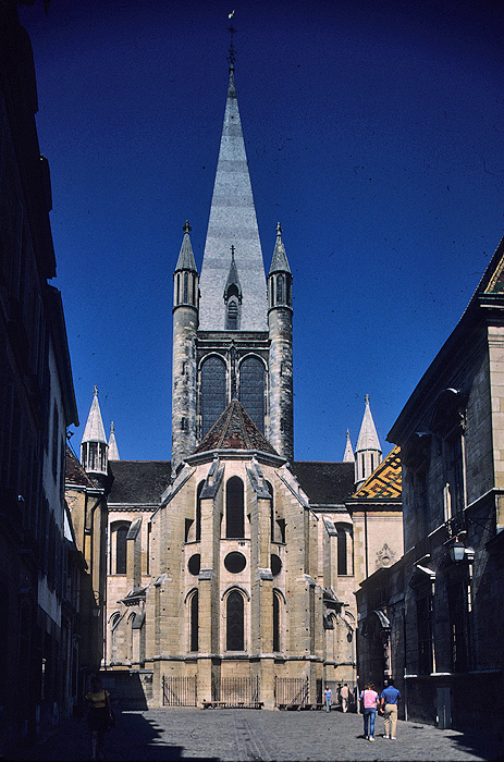 Exterior, chevet
