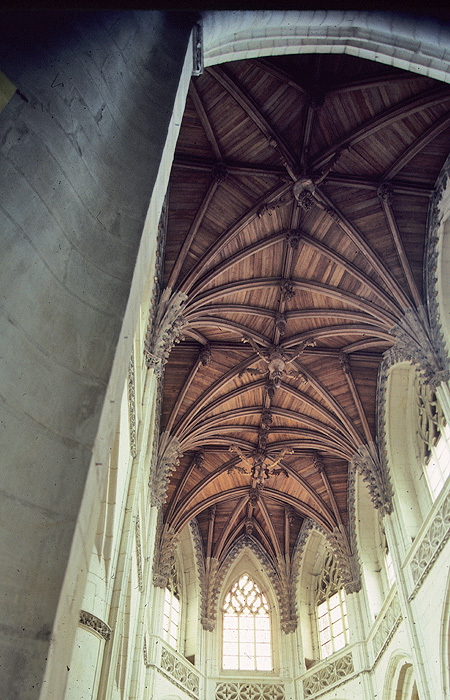Interior, choir vault