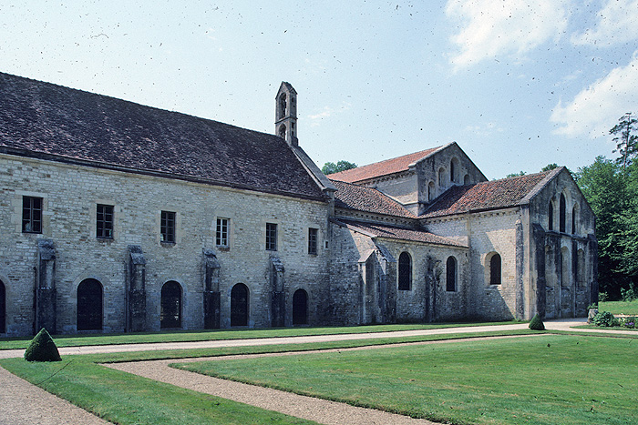 Exterior, chapter house and apse