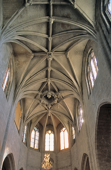 Interior, choir vaults
