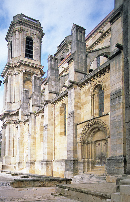 Exterior, south flank