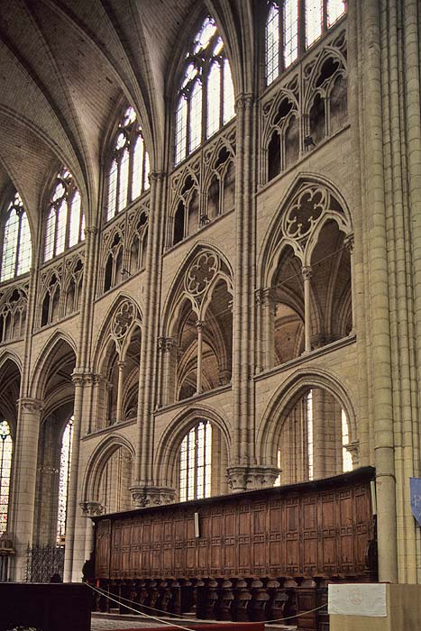 Interior, choir detail