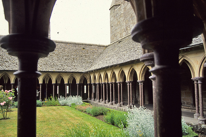 Interior, crypt