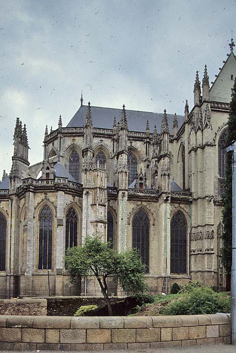 Exterior, apse