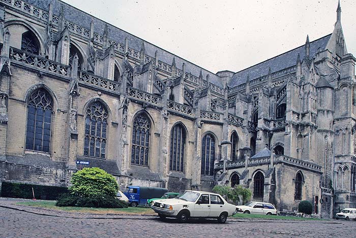 Exterior, south flank and transept