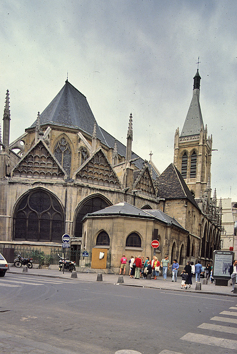 Exterior, apse