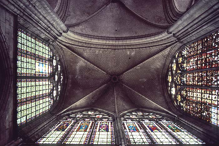 Interior, up into five part vault