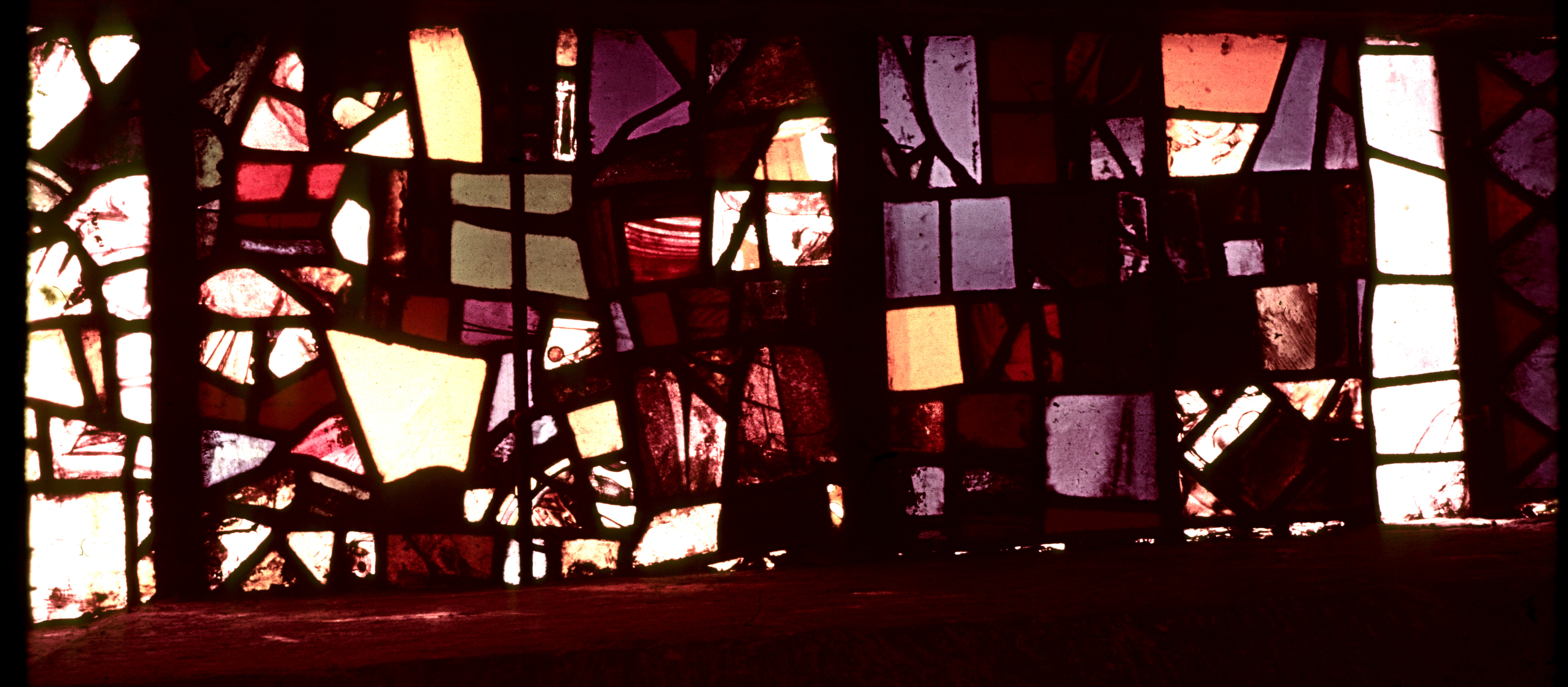 Transept, north, rose lancet, detail