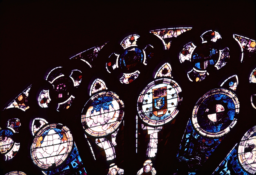 Transept, north, rose, detail