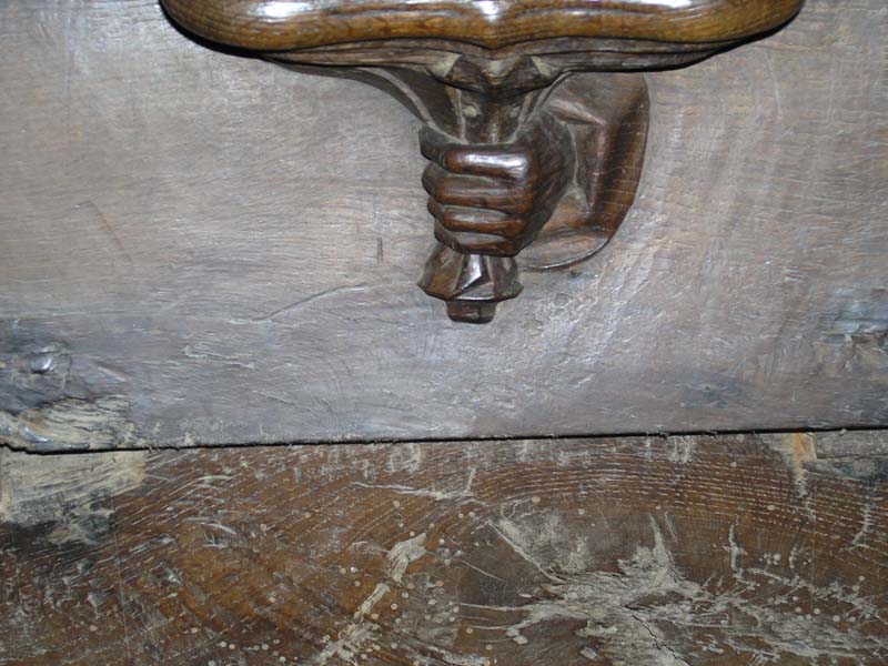 Hand, misericord, Saint-Pol-de-Léon, Saint-Paul-Aurélien, SH-10.