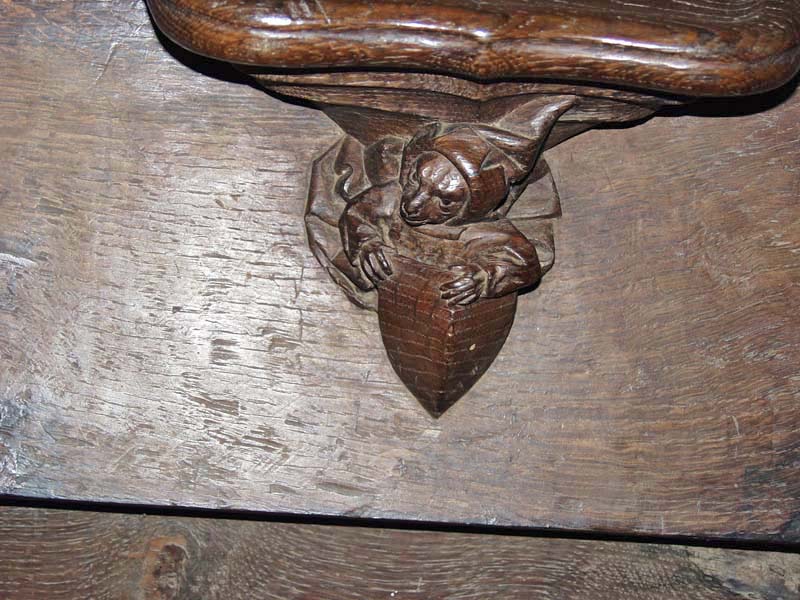 https://ima.princeton.edu/images/misericordia//france/ebfsaintpoldeleonca-073a.JPG