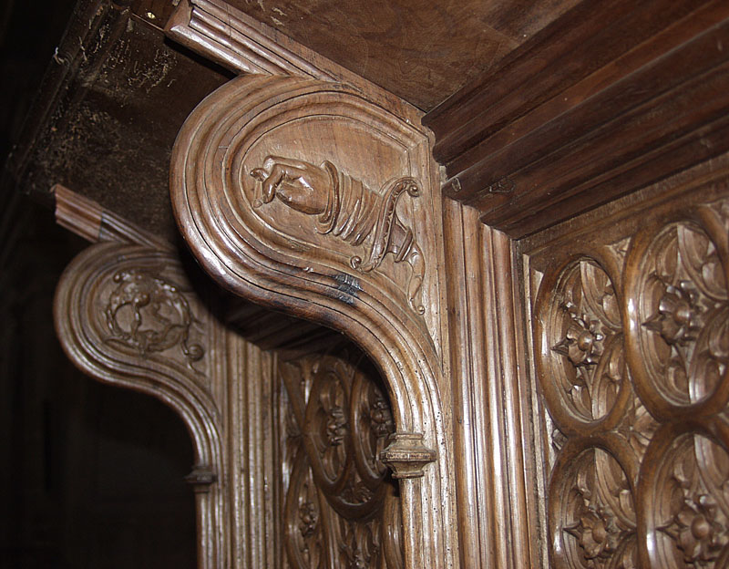 Hand, wood bench end, Celanova, Iglesia del Monasterio de San Salvador de Celanova.