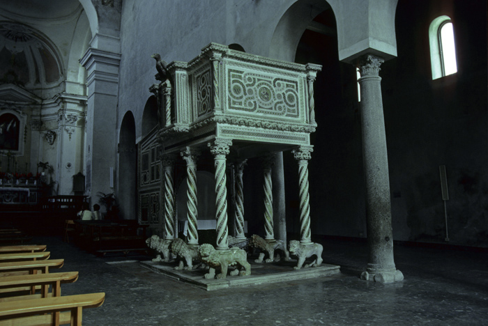 https://ima.princeton.edu/images/romanesquedb/cr.001054.jpg