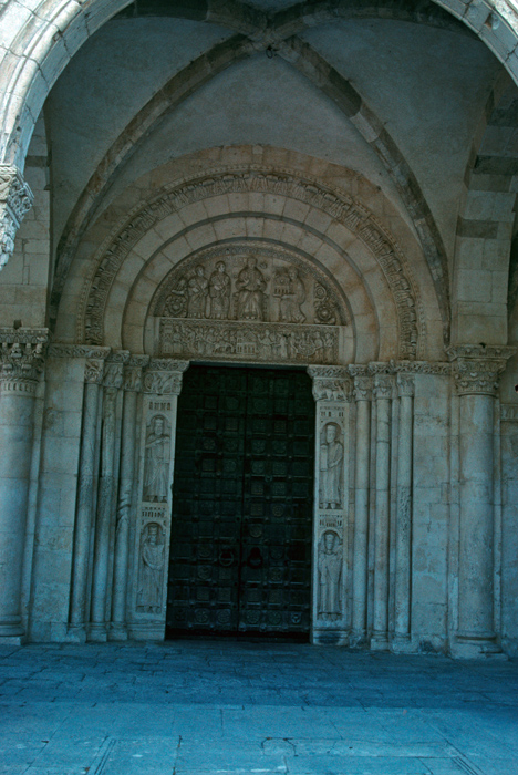 https://ima.princeton.edu/images/romanesquedb/cr.001448.jpg