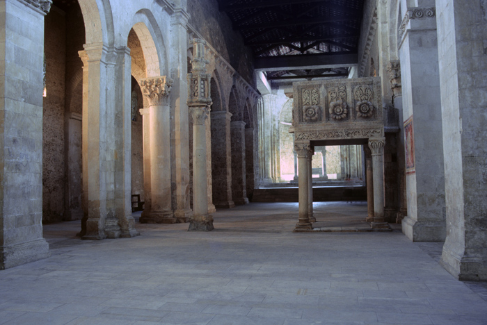 https://ima.princeton.edu/images/romanesquedb/cr.001466.jpg