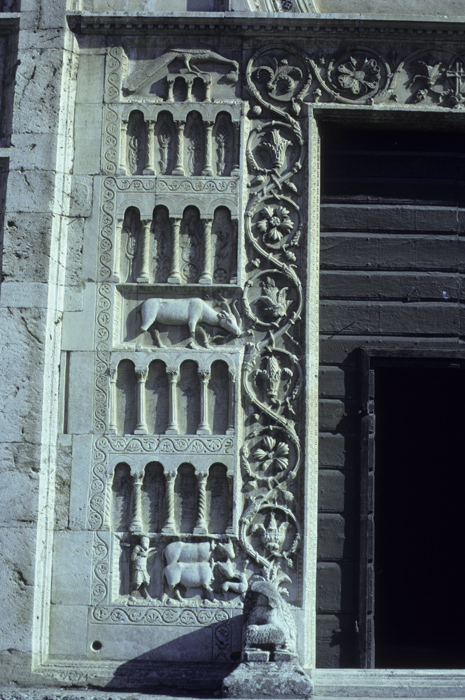 https://ima.princeton.edu/images/romanesquedb/cr.001700.jpg