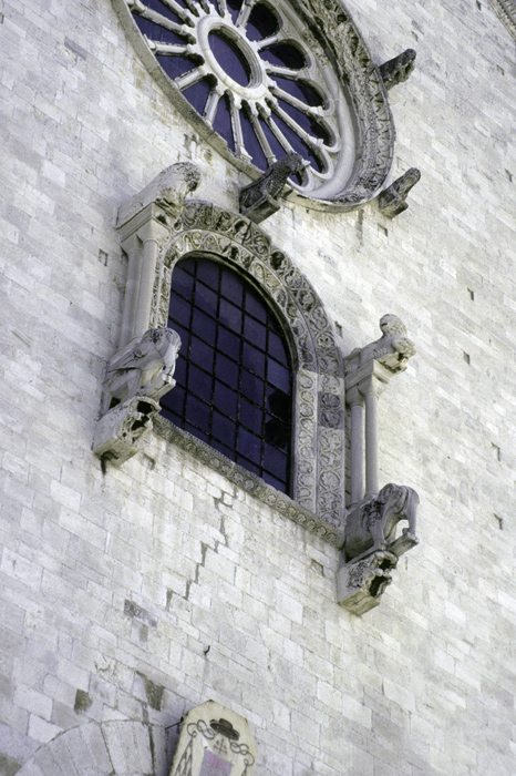 https://ima.princeton.edu/images/romanesquedb/cr.001780.jpg