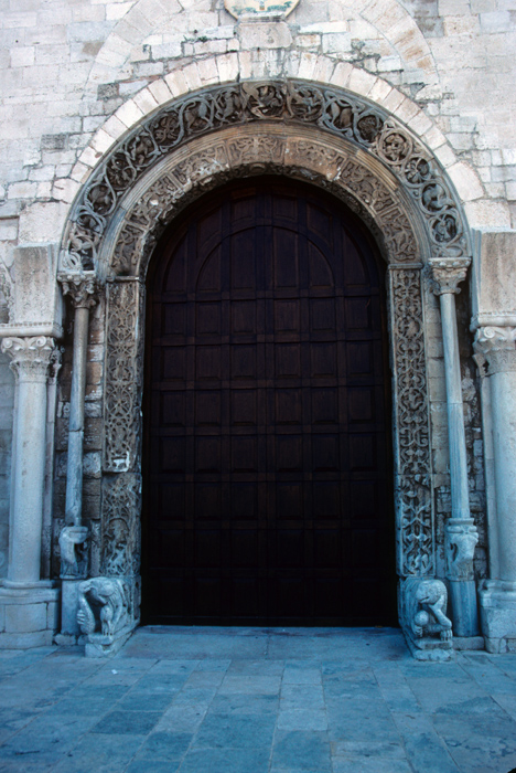 https://ima.princeton.edu/images/romanesquedb/cr.001781.jpg