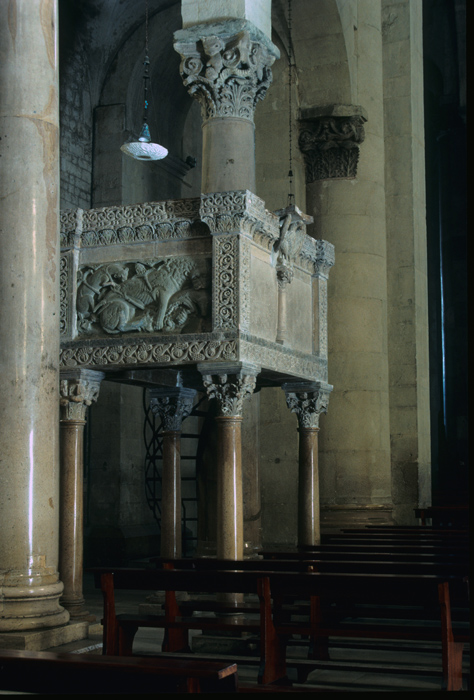 https://ima.princeton.edu/images/romanesquedb/cr.001801.jpg