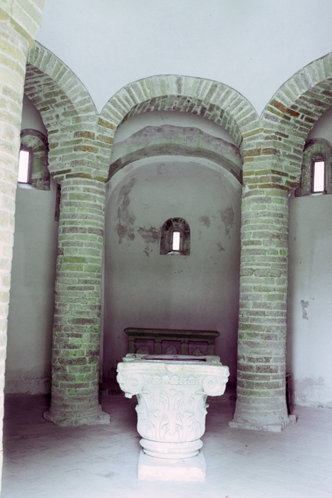 https://ima.princeton.edu/images/romanesquedb/cr.001875.jpg
