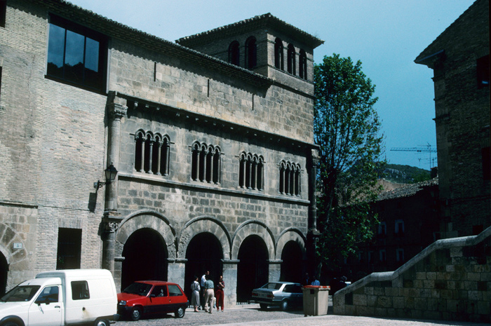 https://ima.princeton.edu/images/romanesquedb/cr.002123.jpg