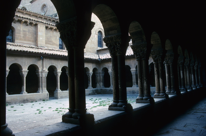 https://ima.princeton.edu/images/romanesquedb/cr.002197.jpg