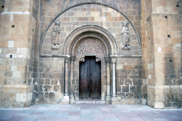 https://ima.princeton.edu/images/romanesquedb/cr.002271.jpg