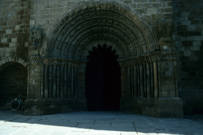 https://ima.princeton.edu/images/romanesquedb/cr.002465.jpg